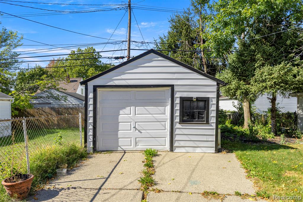 6553 Orchard Avenue, Dearborn, MI 48126 — Photo 30