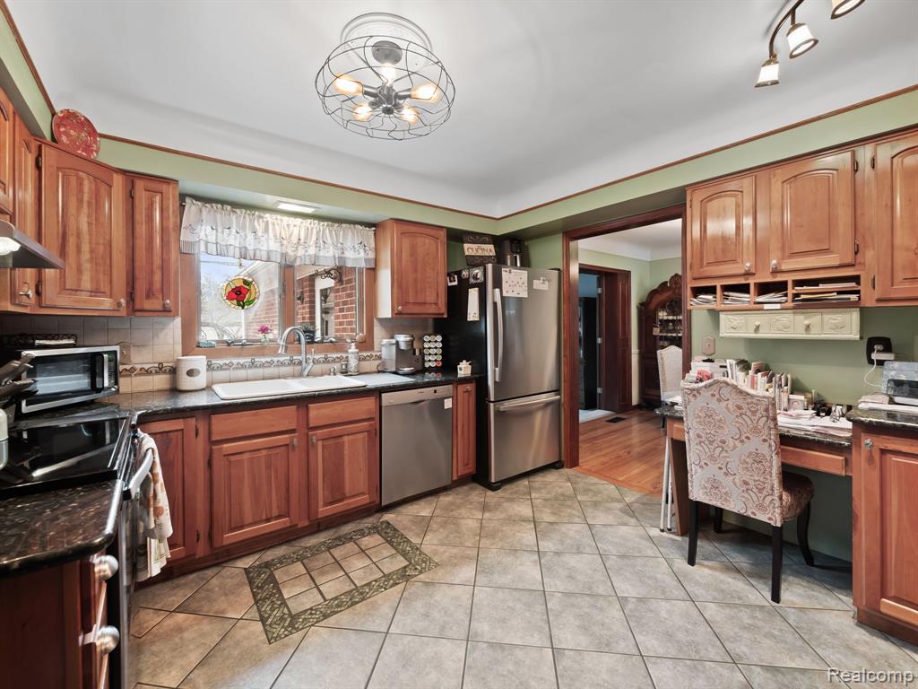 6713 ROSEDALE Boulevard, Allen Park, MI 48101 — Photo 23