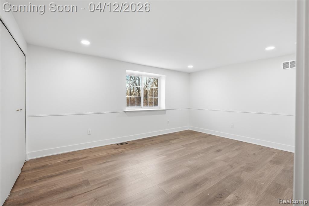 18878 Sunbright Avenue, Lathrup Village, MI 48076 — Photo 20