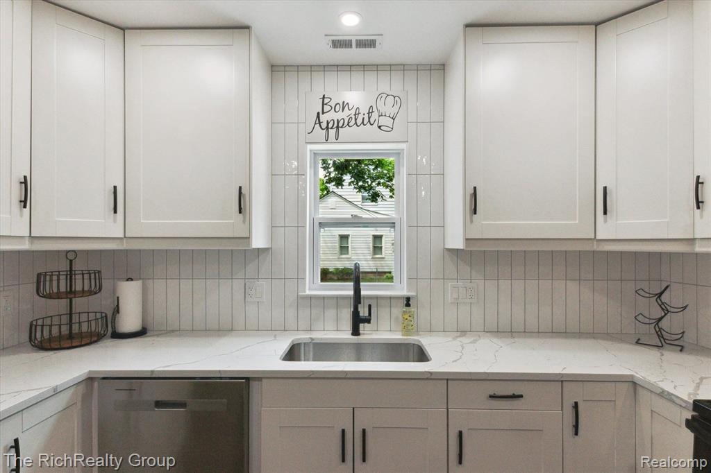 9670 Gold Arbor Road, Plymouth, MI 48170 — Photo 10