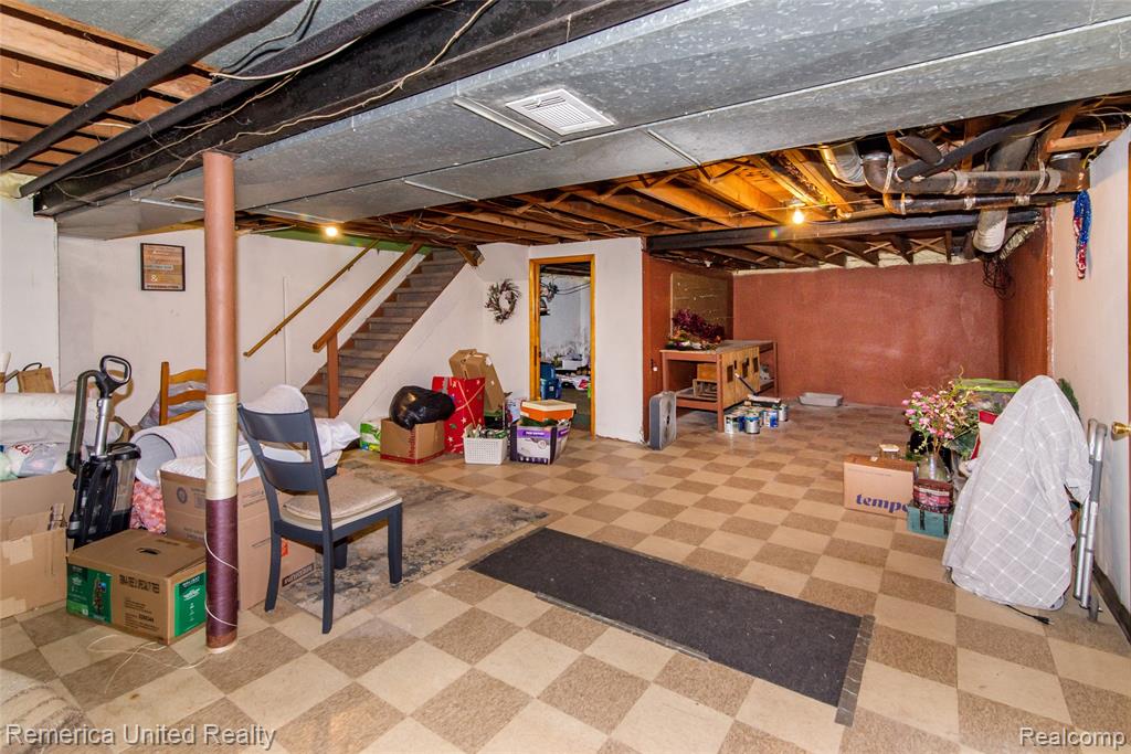 11043 Hamburg Road, Whitmore Lake, MI 48189 — Photo 37