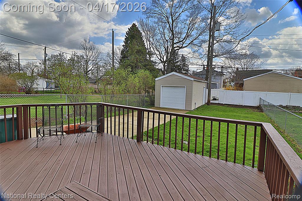 486 University Street, Ferndale, MI 48220 — Photo 2