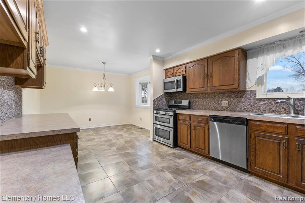 4879 Stoddard Drive, Troy, MI 48085 — Photo 7
