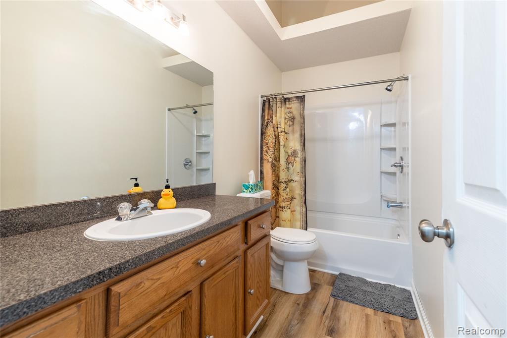 23342 Stiles Court, Trenton, MI 48183 — Photo 21