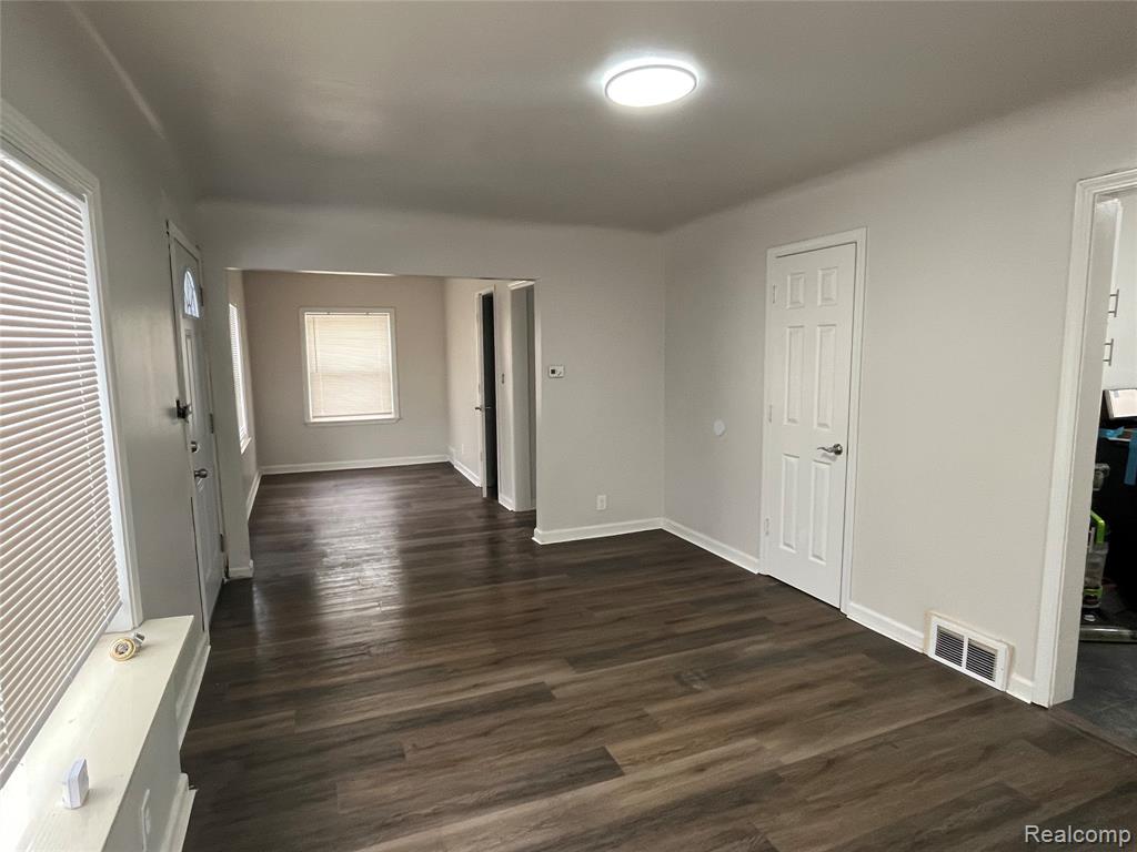 519 HIGHLAND Avenue, Pontiac, MI 48341 — Photo 3