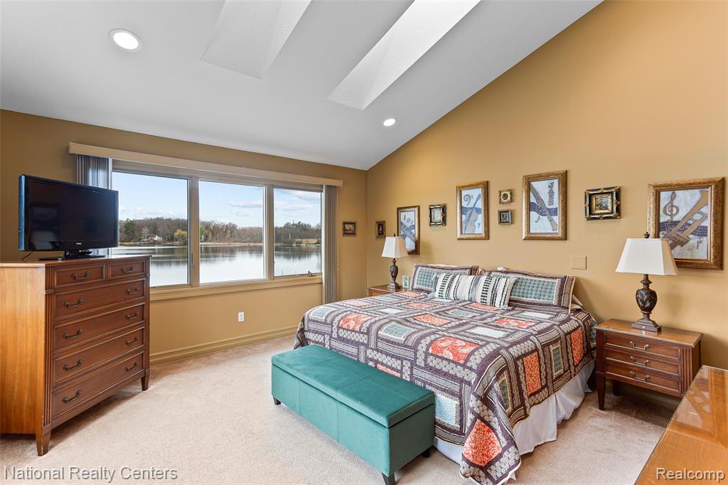 1100 Clearwater Boulevard, White Lake, MI — Photo 38