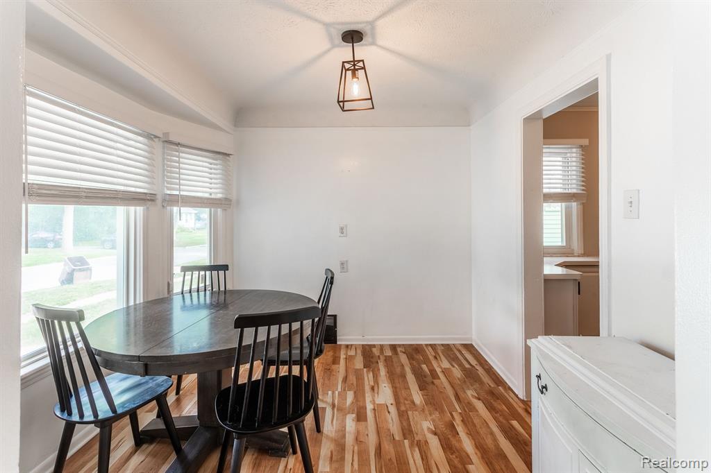 4346 BIDDLE Street, Wayne, MI 48184 — Photo 6