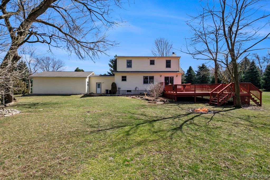 6475 HARTLAND Road, Fenton, MI 48430 — Photo 28