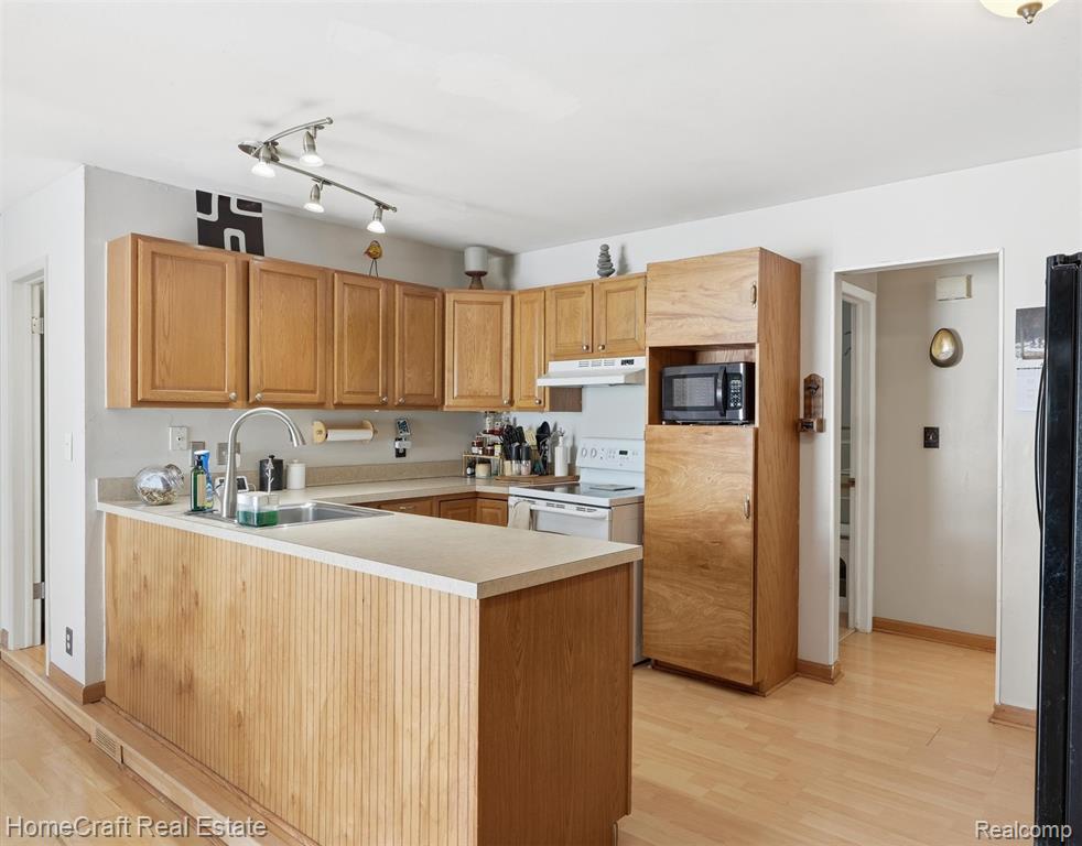 750 SOUTHAMPTON Court, Auburn Hills, MI 48326 — Photo 11