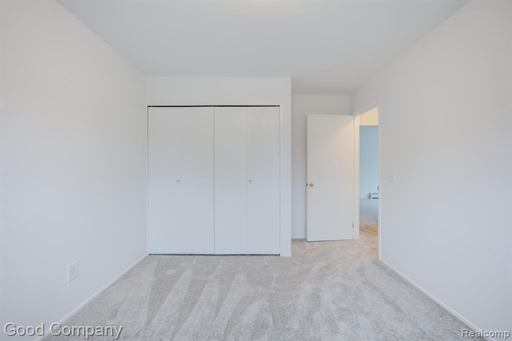 2425 TORQUAY Avenue, 102A, Royal Oak, MI 48073 — Photo 18
