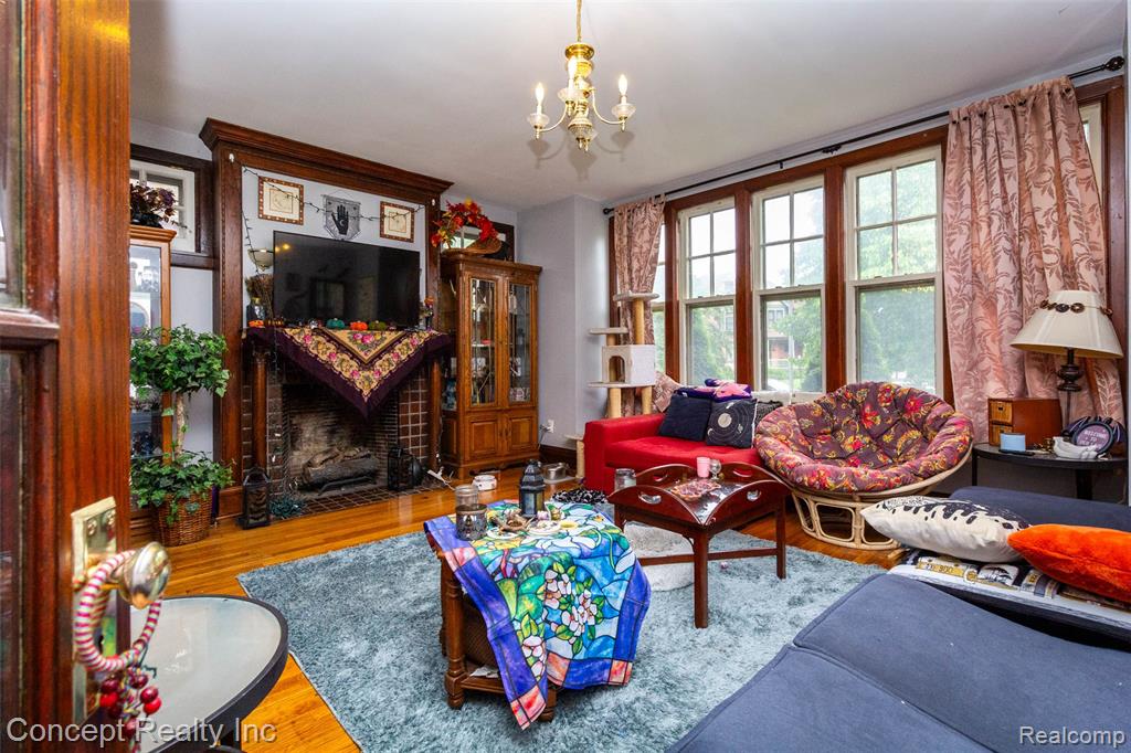 440 E FERRY Street, Detroit, MI 48202 — Photo 9