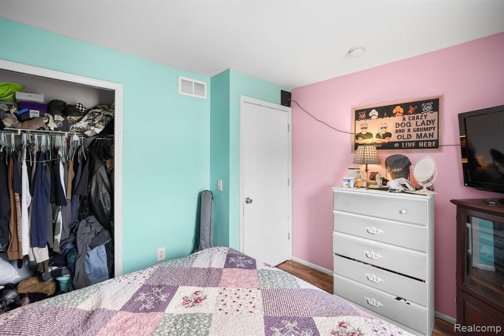 5983 MCGUIRE Street, Taylor, MI 48180 — Photo 12
