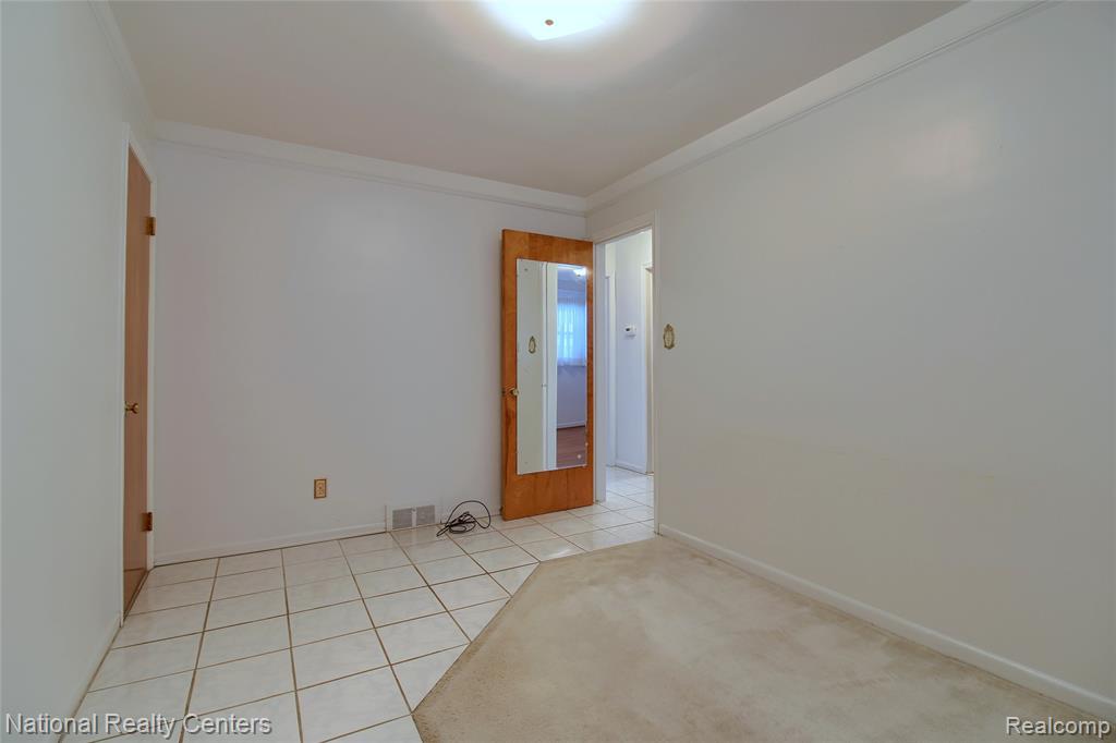 6511 Henry Ruff Road, Garden City, MI — Photo 22