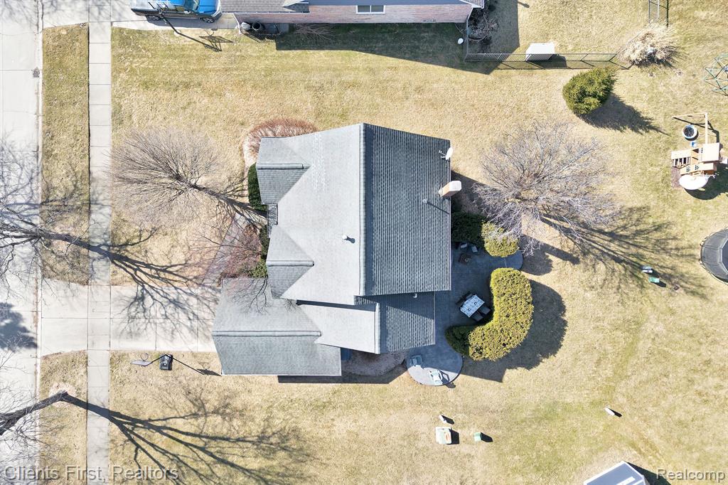 46408 DOUBLETREE Road, Canton, MI 48187 — Photo 57
