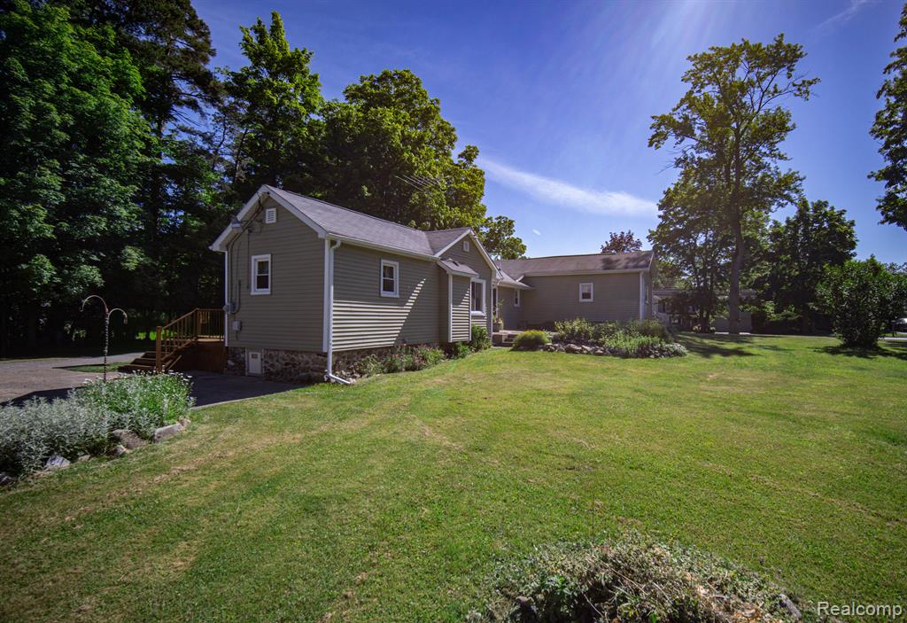 411 N BRIDGE Street, Linden, MI 48451 — Photo 21