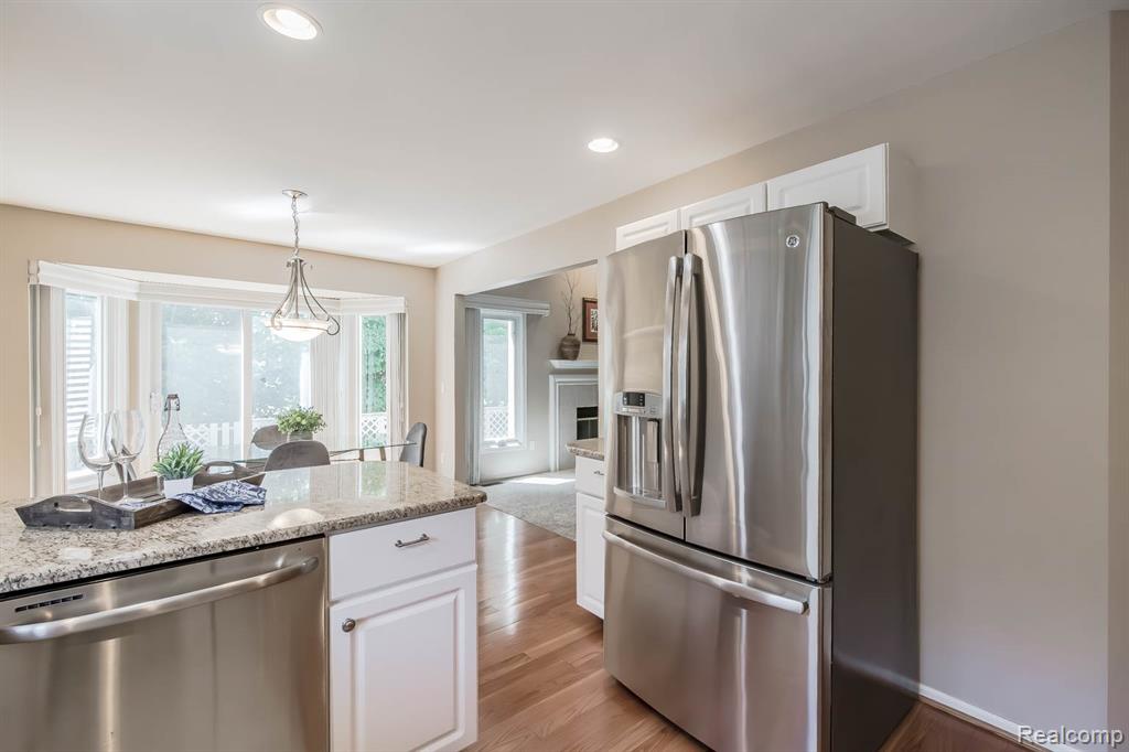 43221 Pointe Drive, 57, Clinton Twp, MI 48038 — Photo 8