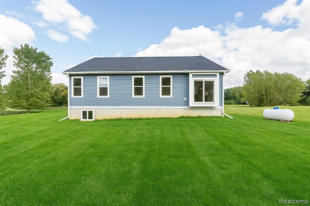 9758 Iosco Ridge Drive, Gregory, MI 48137 — Photo 28