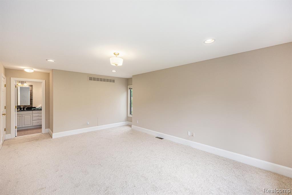 785 River Bend Drive, Rochester Hills, MI 48307 — Photo 33