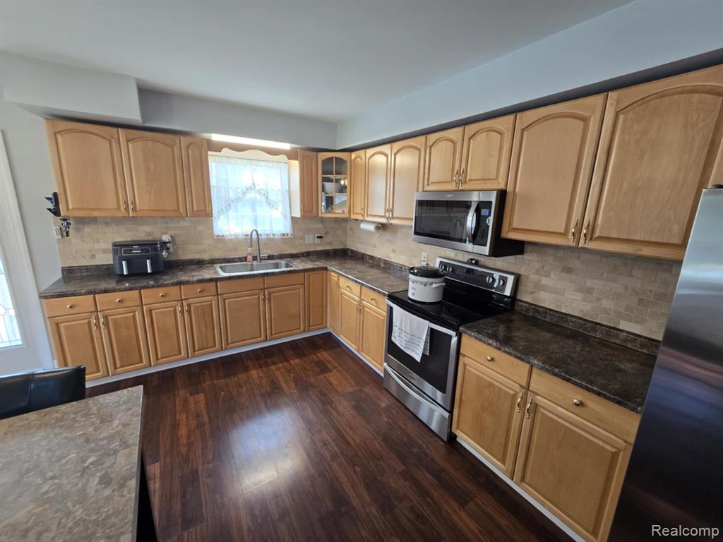 7647 Kitchen Road, Wales, MI — Photo 14
