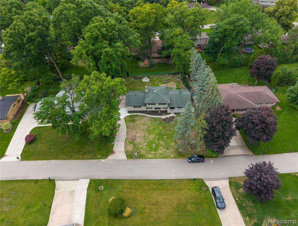 6742 Canterbury Court, Shelby Twp, MI 48316 — Photo 47