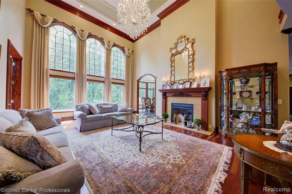 4546 Forest Edge Lane, West Bloomfield, MI 48323 — Photo 19