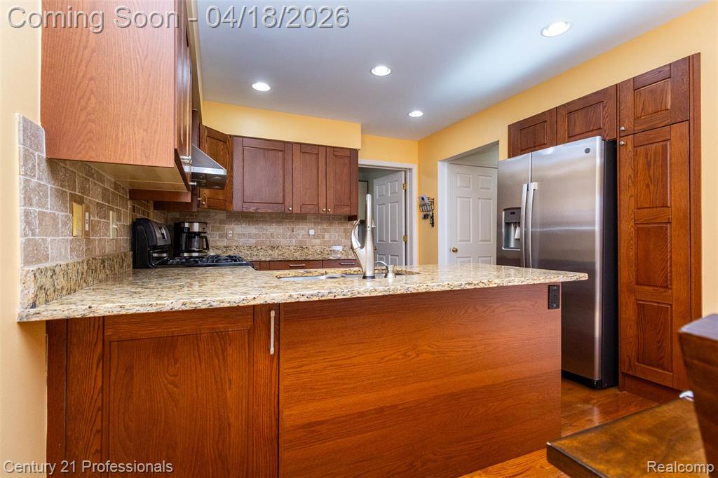 1256 Autumn Drive, Troy, MI 48098 — Photo 17