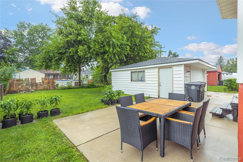 9939 Deering Street, Livonia, MI 48150 — Photo 45