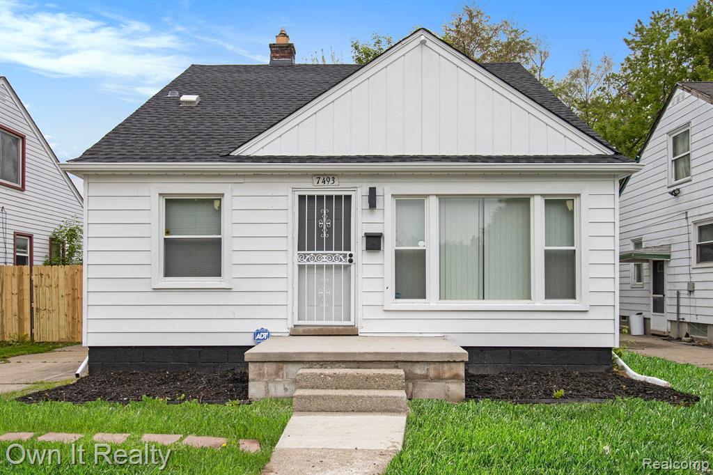 7493 BRAMELL, Redford, MI 48239 — front exterior
