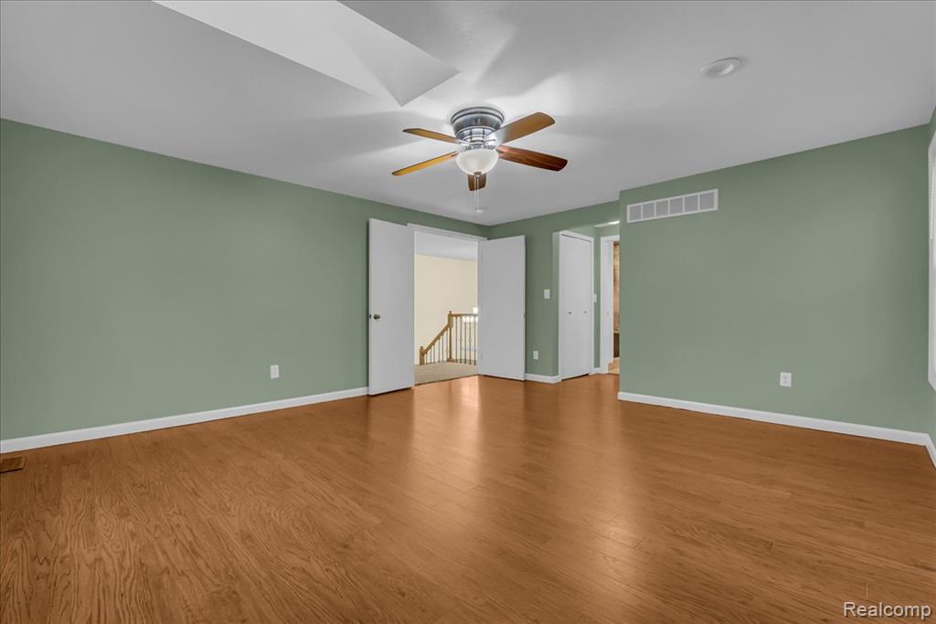18676 Country Club Circle, Riverview, MI 48193 — Photo 21