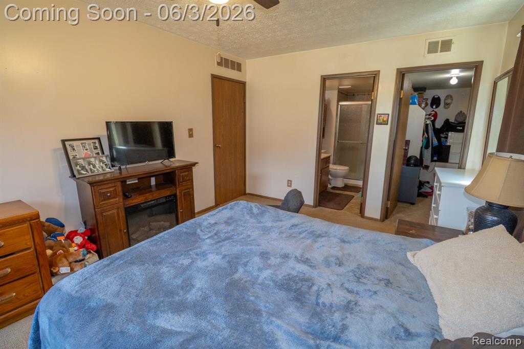 61200 Greenwood Drive, South Lyon, MI 48178 — Photo 24