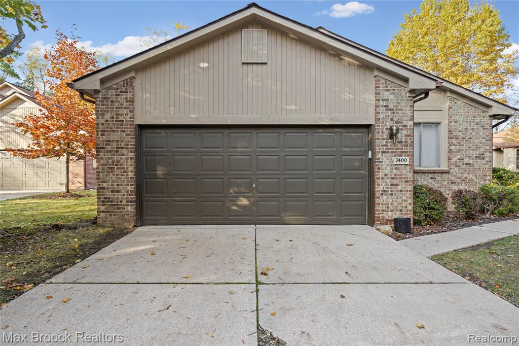 7400 Tall Timbers, West Bloomfield, MI — Photo 3