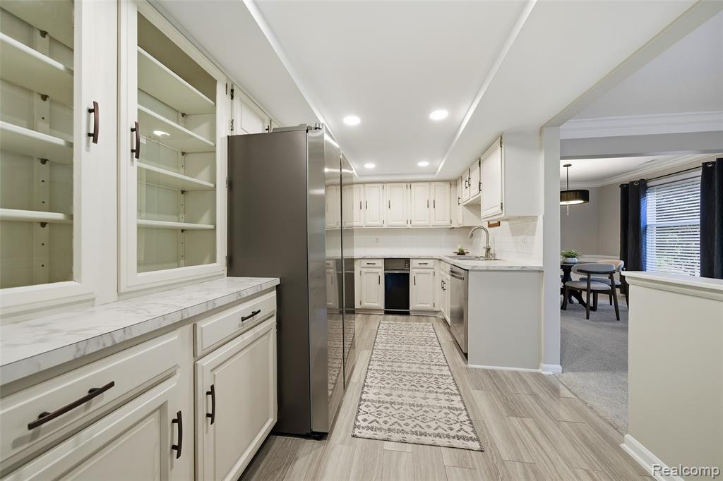 19710 13 Mile Road, 107, Beverly Hills, MI 48025 — Photo 3