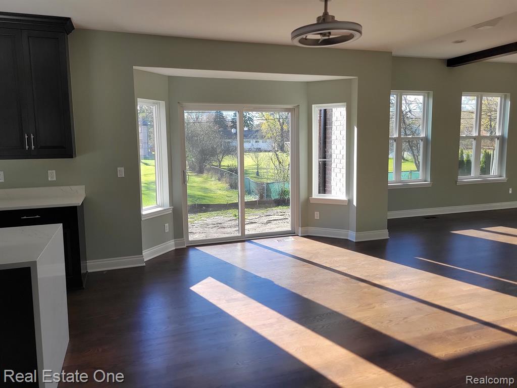25 FLORENCE Drive, Troy, MI 48098 — Photo 12