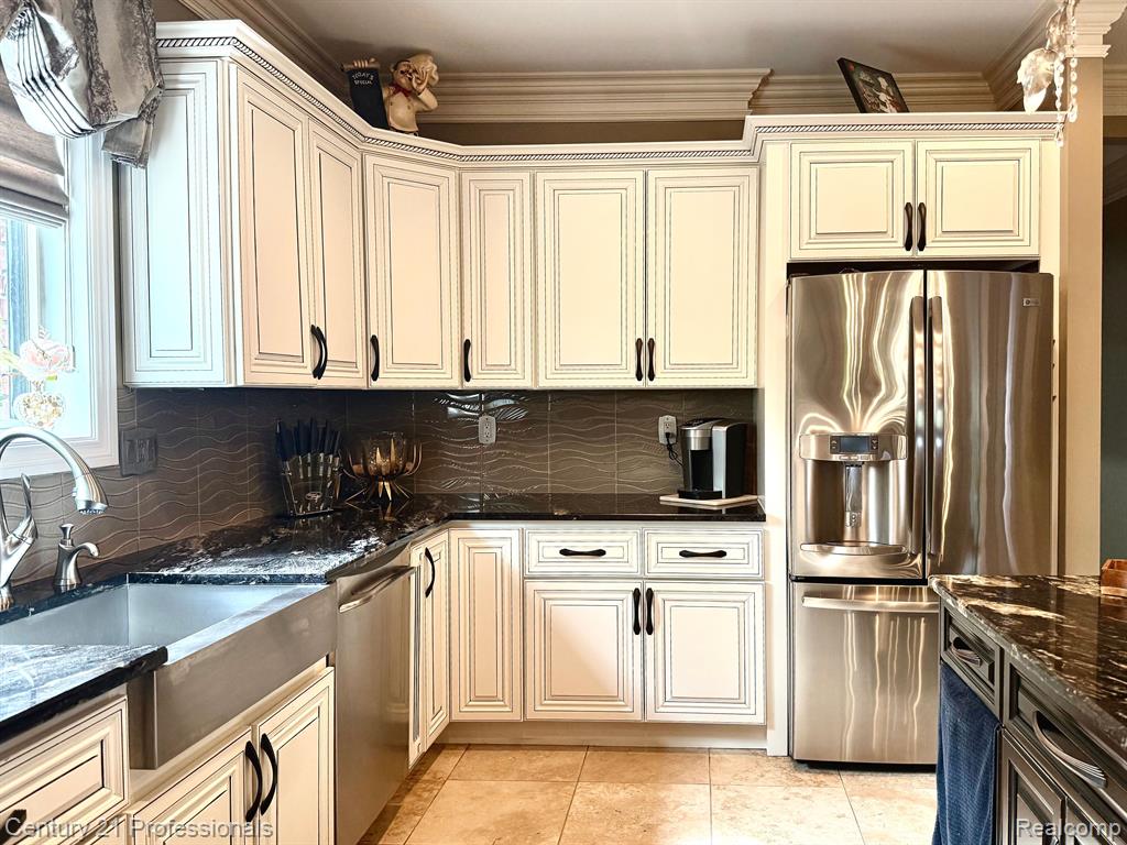 8814 PRESTWICK Lane, Washington, MI 48095 — Photo 15