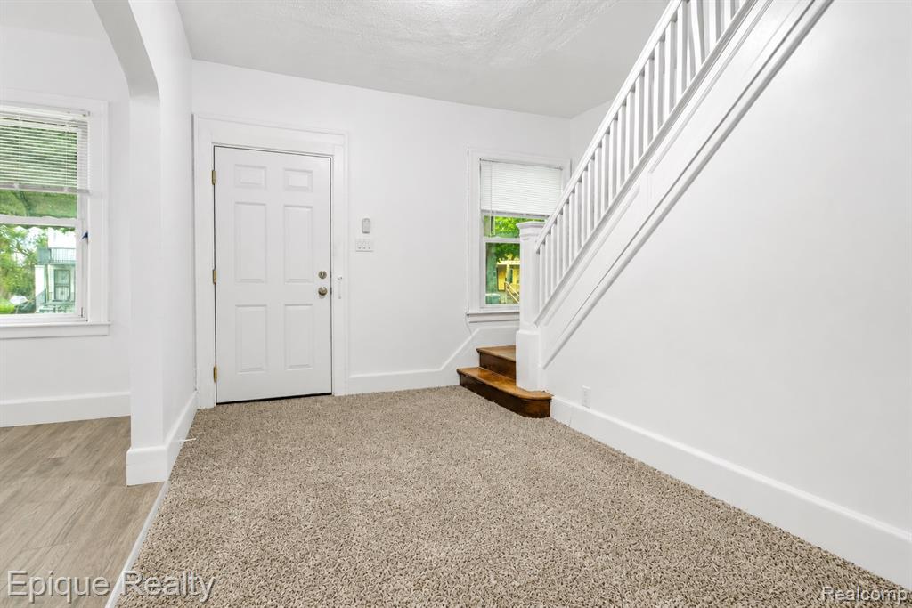 5045 Fairview Street, Detroit, MI 48213 — Photo 7