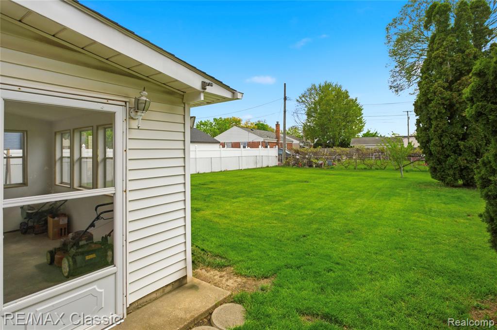 1829 Alard Avenue, Lincoln Park, MI 48146 — Photo 28
