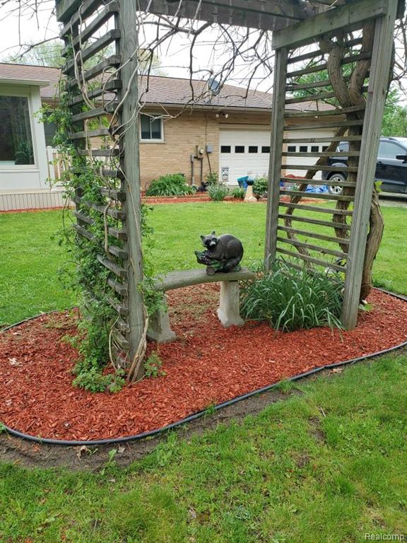 18820 Dexter Trail, Gregory, MI 48137 — Photo 9