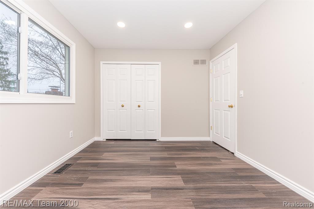 17148 PON VALLEY Drive, Northville, MI 48168 — Photo 32