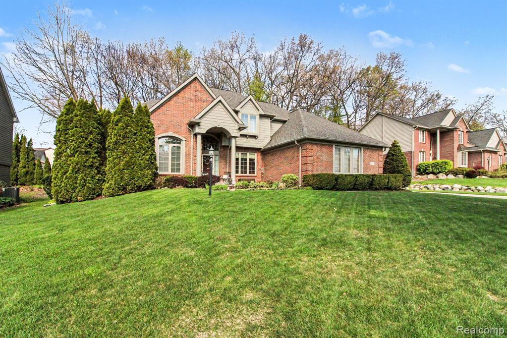 6501 Southampton Drive, Clarkston, MI — Photo 2