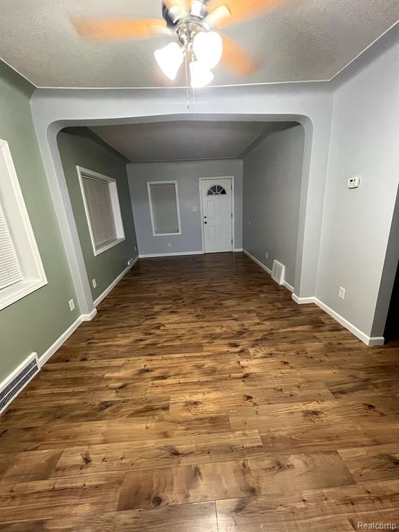 7567 TOEPFER Road, Warren, MI 48091 — Photo 11