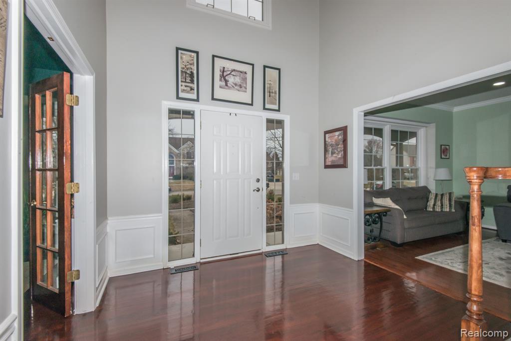 46009 WINDRIDGE Lane, Canton, MI 48188 — Photo 11