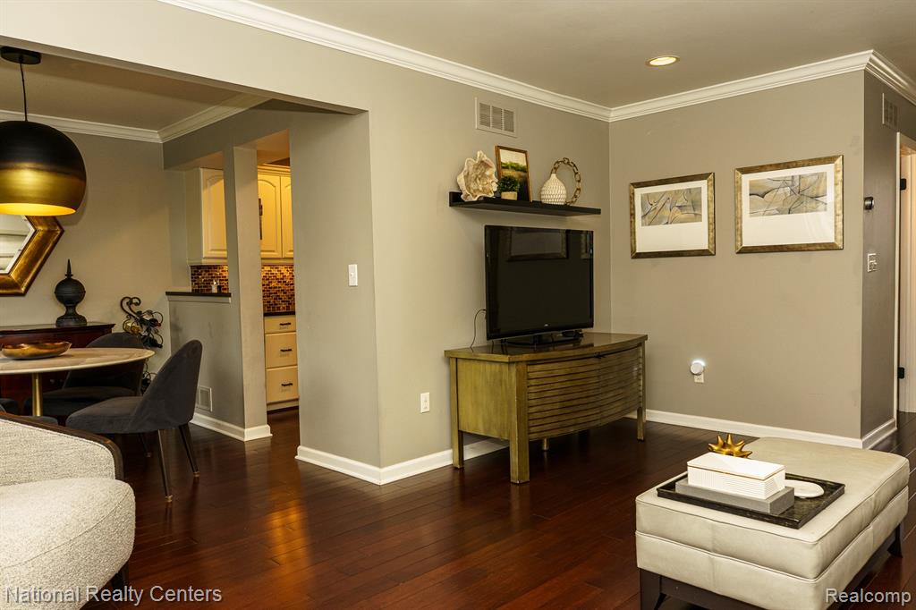 1756 Brentwood Drive, Troy, MI 48098 — Photo 9