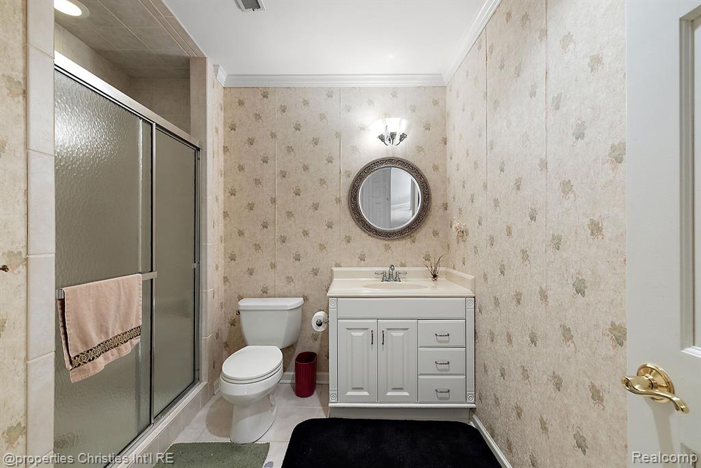 6811 BLAKEWOOD, West Bloomfield, MI — Photo 94