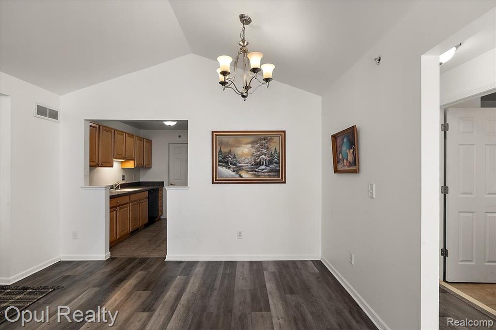 28263 Oakmonte Circle, New Hudson, MI 48165 — Photo 5