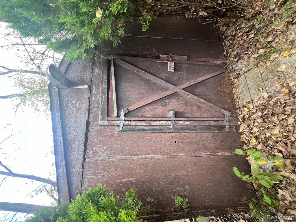 2988 W Snover Road, Mayville Vlg, MI 48744 — Photo 8