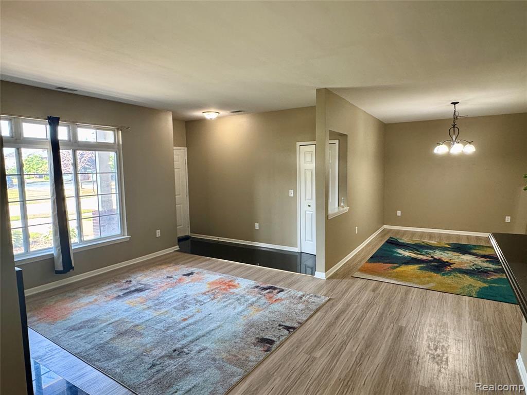 5830 Acorn Lane, Sterling Heights, MI 48314 — Photo 4