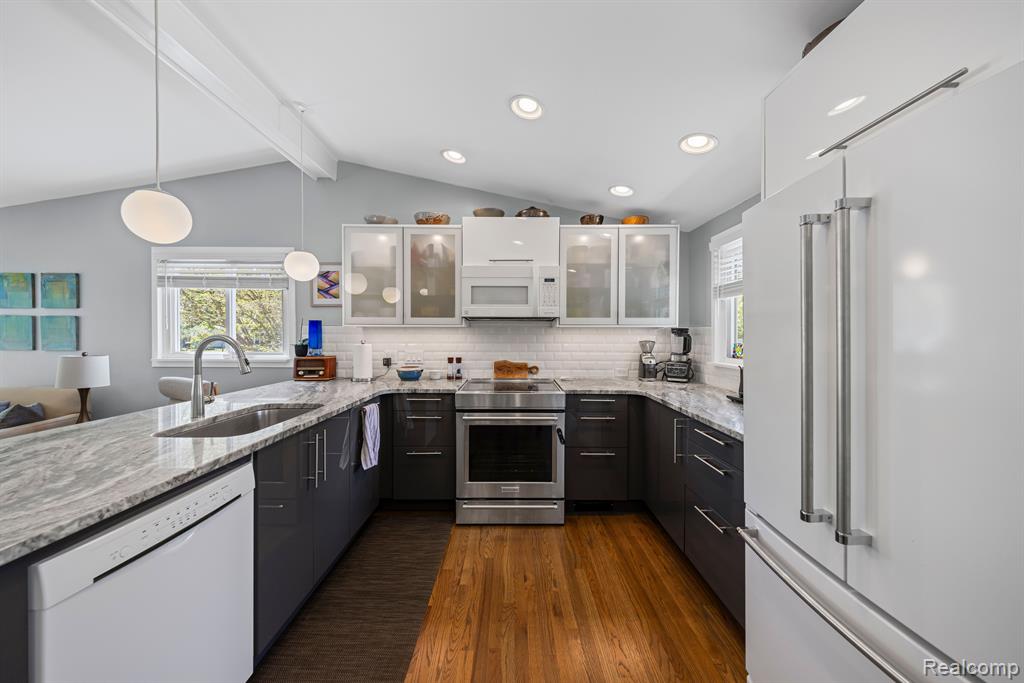 2710 Radcliffe Avenue, Ann Arbor, MI 48104 — Photo 17