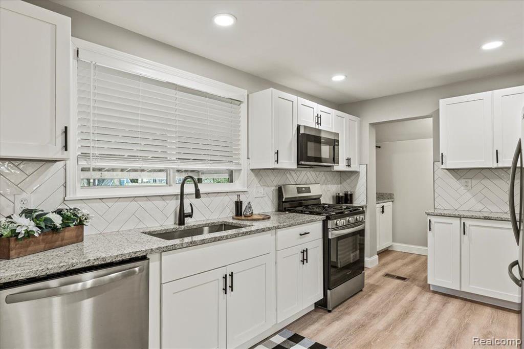 25 PEARL Street, Oxford, MI 48371 — Photo 13