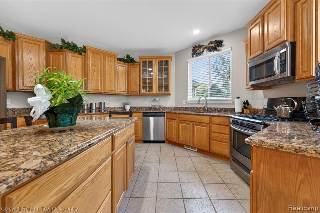 26974 Debiasi Drive, Romulus, MI 48174 — Photo 13