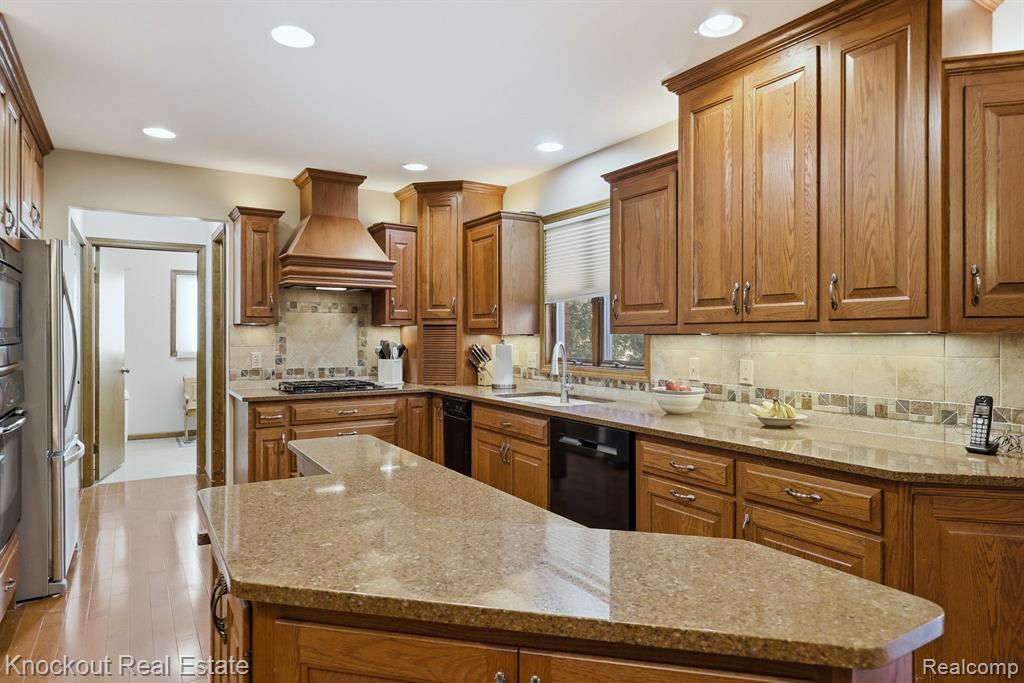 686 Willow Lane, Frankenmuth, MI 48734 — Photo 17